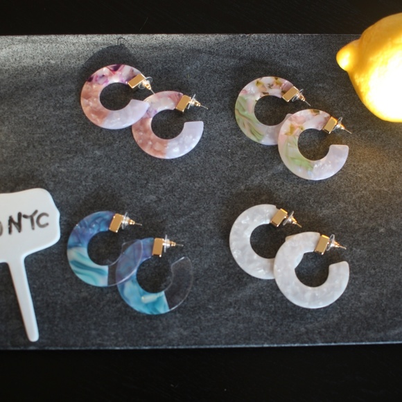 New Baublebar Pink marble cute simple hoop earring - Picture 6 of 8